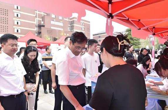 李永军到湖南科技大学调研重点群体就业创业工作 李永军到湖南科技大学调研重点群体就业创业工作